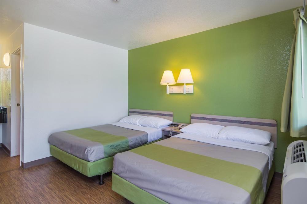 Motel 6-Canoga Park, Ca Лос-Анджелес Экстерьер фото