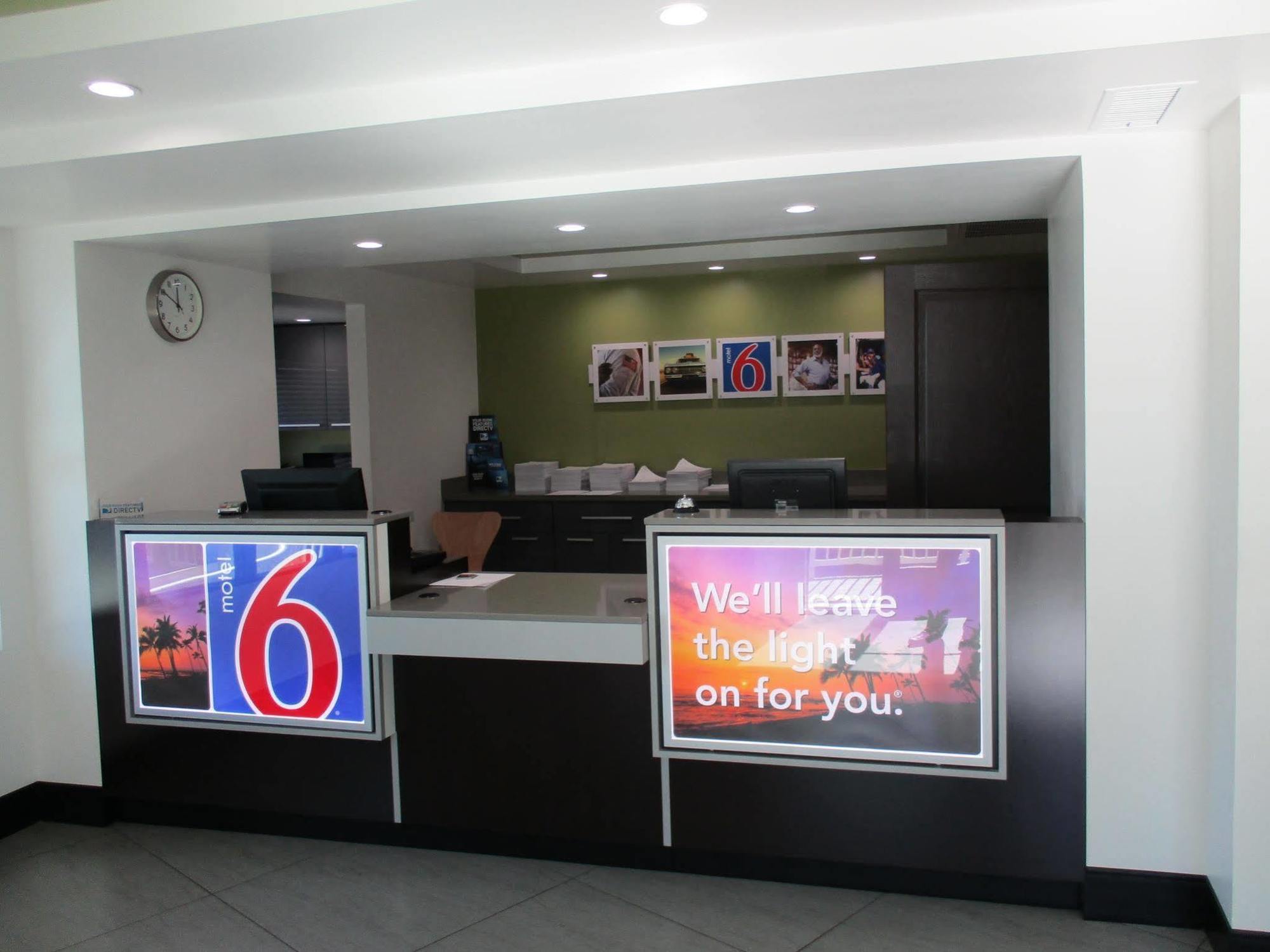 Motel 6-Canoga Park, Ca Лос-Анджелес Экстерьер фото