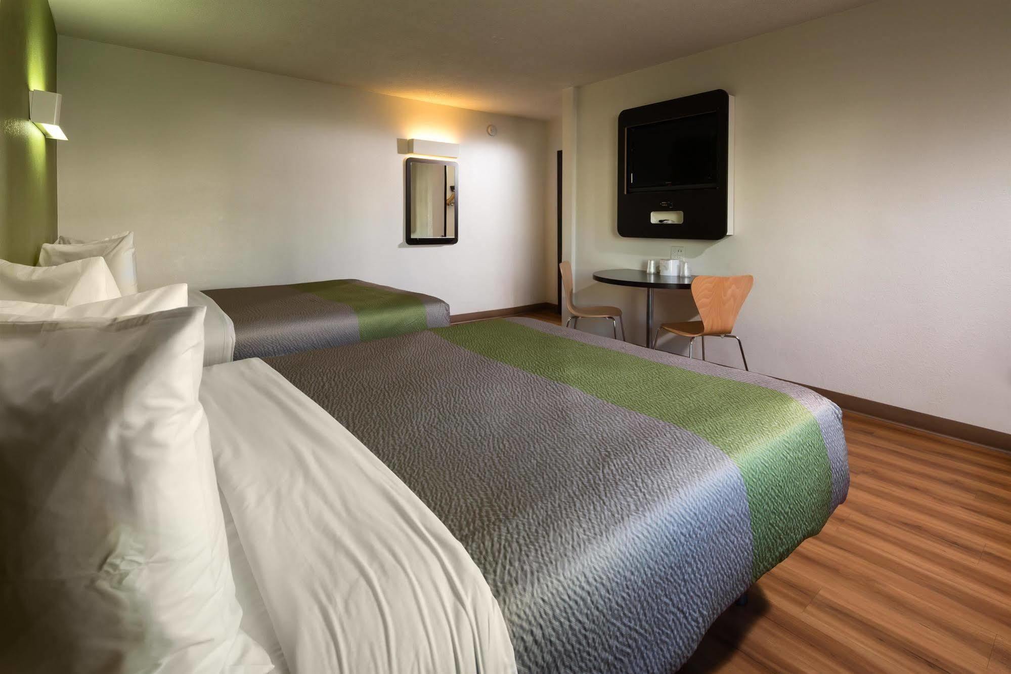 Motel 6-Canoga Park, Ca Лос-Анджелес Экстерьер фото